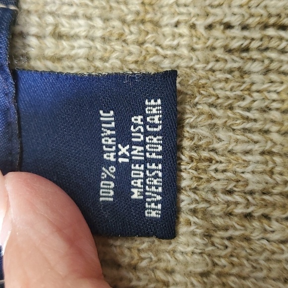 HB SPORT, men's sweater tan with flecks. Size 1X. Soft acrylic. MDe In the USA. - Picture 6 of 7